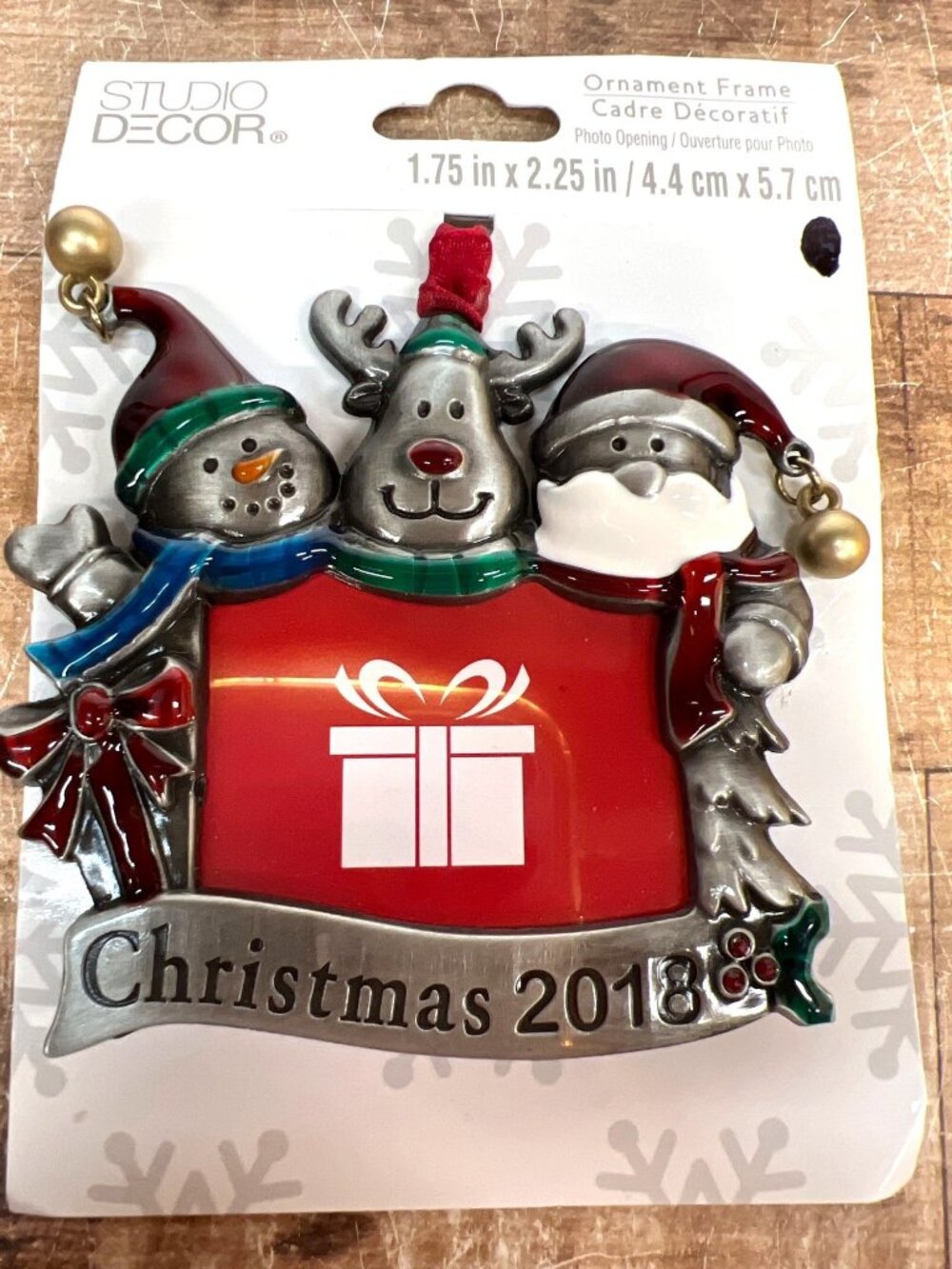 Studio Decor Christmas 2018 Ornament Frame With Photo Opening 1.75 In X 2.25 In